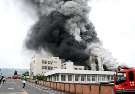 韩国大妈目击客机起火爆炸