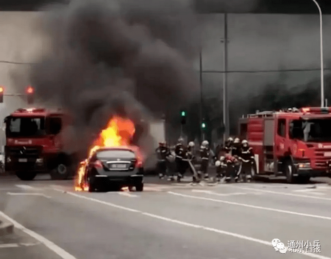 辽宁营口一车辆起火波及多车