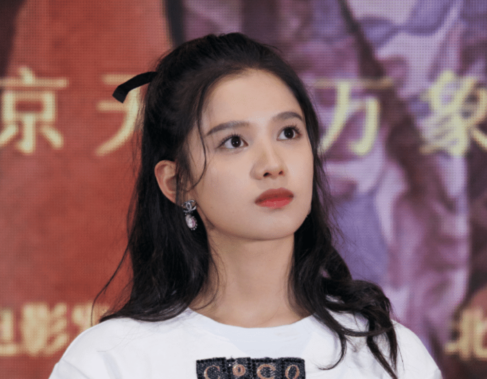 张婧仪 海的女儿